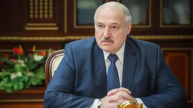 Loukachenko : les Biélorusses n'accepteront pas qu'on tire dans le dos des Russes